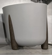 Doniczka na nóżkach Frida 300 Eko Szary