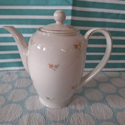 Dzbanek porcelanowy do kawy lub herbaty 