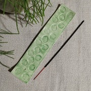 Ceramiczna podstawka pod kadzidełka liście 
