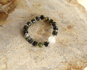 Pierścionek elastycznyFrenit z epidotem i kamień księżycowy