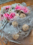 Stroik koszyk auto stół handmade róże z cyrkonią goździki tiul ślub