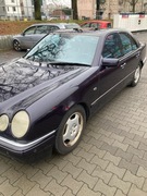 Mercedes E W210 V8 430