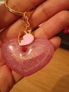 Brelok serce z żywicy epoksydowej – ręcznie robiony, prezent