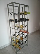 Metalowy stojak na wino 