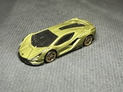 Resorak Luzak HOT WHEELS Lamborghini Sian FKP 37