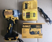Klucz udarowy DCF922 PLUS ładowrka ,plus ,akomuator 20v 6Ah