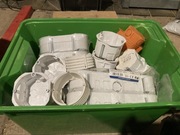 Puszki elektro-plast