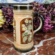 Duży ceramiczny kufel - Czereśnia, Dzika Róża, Jabłoń - 1L - Sitzendorf