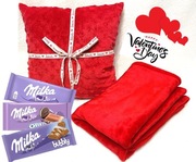 ZESTAW 4w1 WALENTYNKI Koc Poduszka Czekoladki