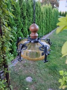 Lampa metaloplastyką w stylu dawnym rustykalnym 