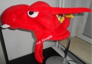 MSI TRUE GAMING Czapka w kształcie głowy smoka 