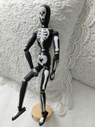 Ozdoba na halloween drewniana figurka kościotrup szkielet drewno