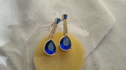 Eleganckie kolczyki z niebieskim kamieniem (D53b)