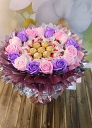 Bukiet ze słodyczami Kwiaty mydlane Prezent Słodycze Róże mydlane 