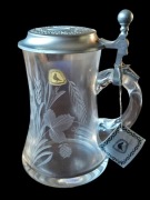 Kolekcjonerski kufel z gołębiego szkła 