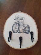 Wieszak na klucze. Naturalne drzewo. Żużel. 