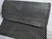 Wycieraczka gumowa mocna 40x60cm bolce kołek