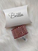 Czerwona szeroka bransoleta pieszczocha zdobiona