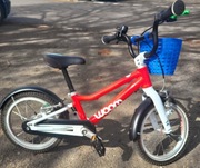Rower Woom 2 czerwony z blotnikami i nóżka