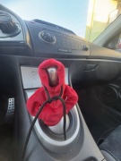 Bluza na drążek zmiany biegów – śmieszny i stylowy gadżet do auta