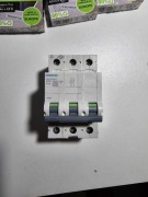 Bezpiecznik 3-fazowy Siemens B16