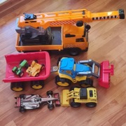 Dźwig wader na ciężarówce traktor z przyczepą wyścigówka oraz gratisy 