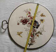 Taca patera do tortu 32 cm w oprawie z uchwytem ręcznie malowana 1874-1909