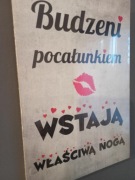 ZAWIESZKA ozdoba ścienna TABLICZKA DREWNIANA Z NAPISEM dekoracja sznurek