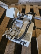 Szlifierka do rowkowania szkieł okularowych.