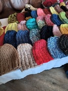 Czapki różne rodzaje 80SZT