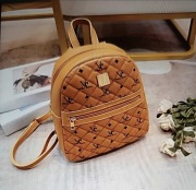 Plecak klasyczny z nadrukiem dekoracyjnym