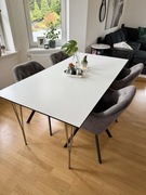 Stół do jadalni plus 4 krzesła