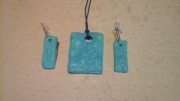 Zestaw - wisiorek i kolczyki z modeliny