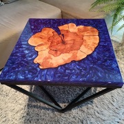 Stolik Kawowy 70x70 z drewna zalanego w żywicy