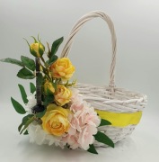 Koszyczek Wielkanocny Biały - Żółte Róże i Pastelowy Róż - Handmade