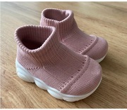 Niechodki niemowlęce Befado różowe nowe rozmiar 18 + gratis