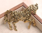 Elegancka broszka Koń Nowa