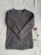 Czarny puszysty sweter miękki oversize basic sweterek wiosna M 38