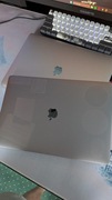 2x MacBook Pro a1990 2018/19 rok
