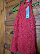 Bluzka damska czerwona z koronką bez rękawów S Amisu 