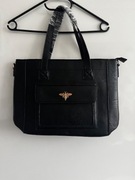 Czarna torebka na ramię