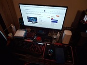 Sprzedam zestaw komputerowy z monitorem Philips 27 cali oraz akcesorjami.