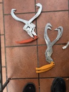 Chwytaki do drewna praktycznie nie używane .1 para Husqvarna 2 mcculloch