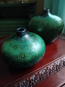 Komplet pięknych ceramicznych wazonow