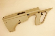 STEYR AUG STG77 5,56 KOLBA OSADA TAN STANAG M16