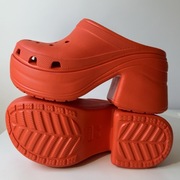 Pomarańczowe pantofle chodaki na platformie CROCS SIREN CLOG 39-40 208547