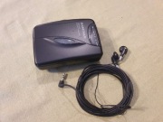 Walkman z radiem BASE Tech + SŁUCHAWKI