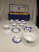 Zestaw porcelanowy do herbaty – komplet w eleganckim pudełku