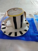 Zestaw filiżanki  2x spodeczki 2x