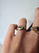 Antyk, złoty pierścionek 18K z szmaragdem i diamentami